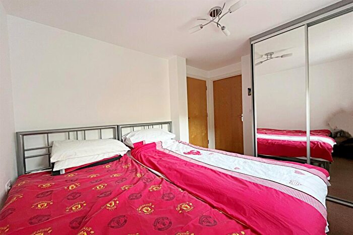 2 Bedroom Flat To Rent In Boscombe Spa, BH5
