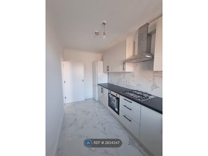 2 Bedroom Flat To Rent In Fernhead Road, London, W9