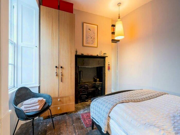 1 Bedroom Flat To Rent In William Street, West End, Edinburgh, EH3