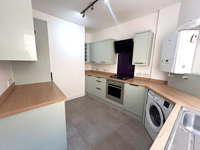 2 Bedroom Property To Rent In West Street, Exeter, EX1