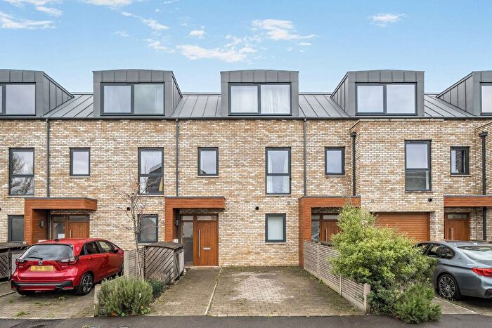 5 Bedroom Terraced House To Rent In Lordship Road, Northolt, Northolt, UB5