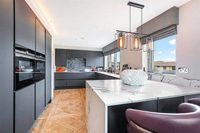 2 Bedroom Flat For Sale In Waterside Place, Glasgow, Glasgow City, G5