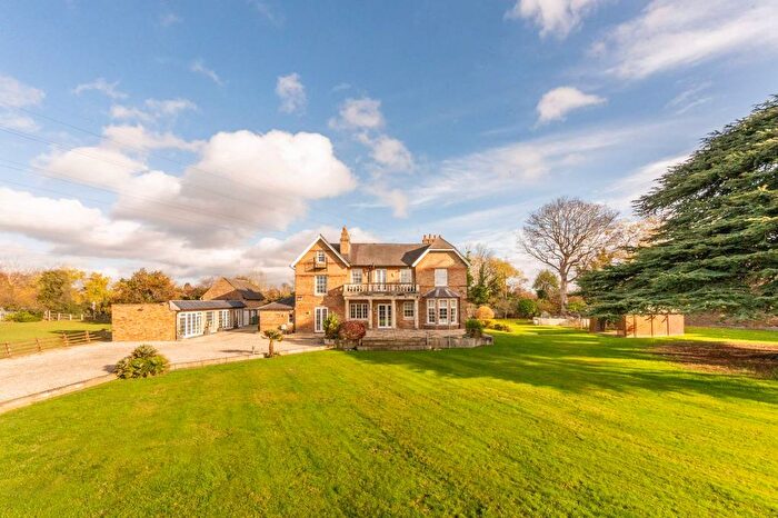 6 Bedroom Detached House To Rent In St Marys Road, South Buckinghamshire, Wexham, SL3