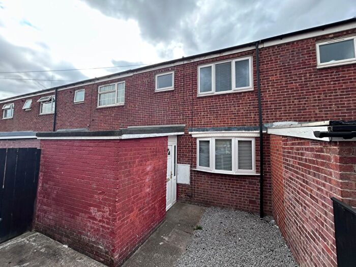 3 Bedroom Terraced House To Rent In Greygarth Close, Hull, HU7