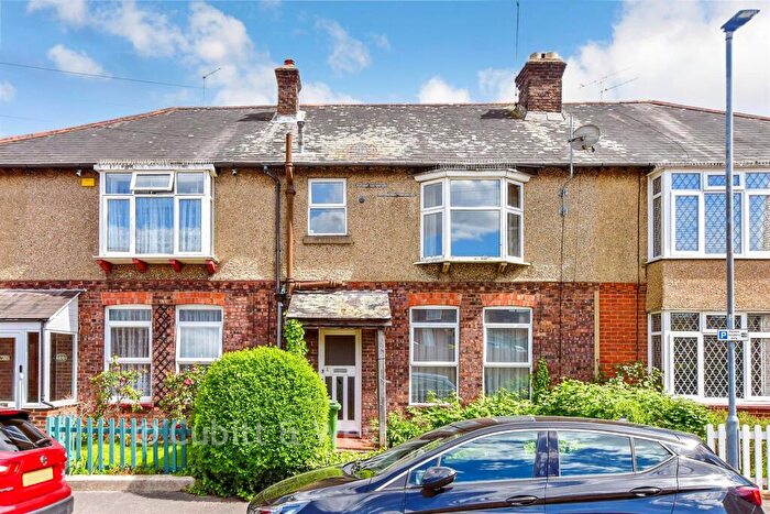 3 Bedroom Terraced House For Sale In Coniston Avenue, Portsmouth, Hampshire, PO3