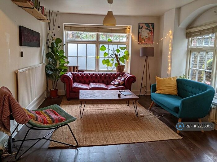 1 Bedroom Flat To Rent In Schoolbell Mews, London, E3