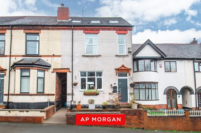 4 Bedroom Terraced House For Sale In Victoria Road, Brierley Hill, West Midlands, DY5