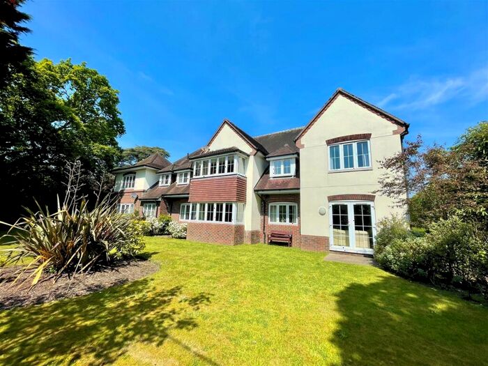 2 Bedroom Apartment For Sale In Christchurch Road, West Parley, Ferndown, BH22