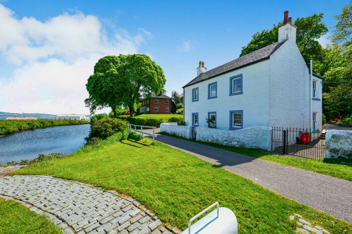 3 Bedroom Detached House For Sale In Kingarth, West Bank Road, Ardrishaig, Argyll, PA30