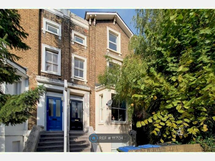 2 Bedroom Flat To Rent In Greenwich South Street, London, SE10