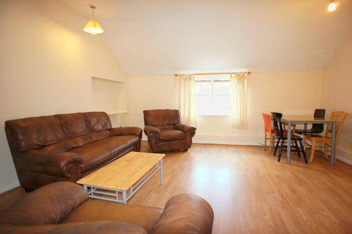 4 Bedroom Apartment To Rent In Gloucester Road, Bishopston, Bristol, BS7