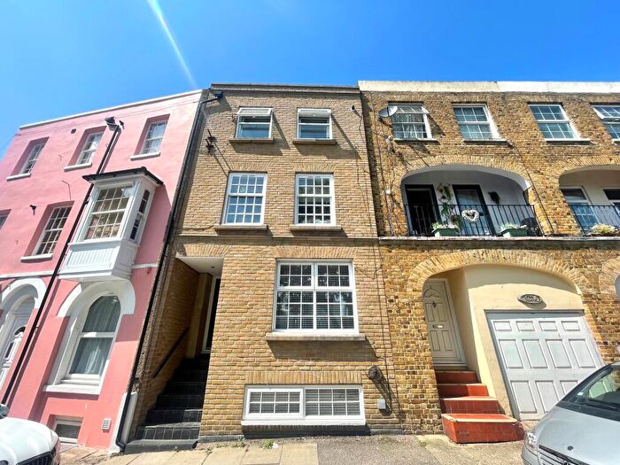 2 Bedroom House To Rent In La Belle Alliance Square, Ramsgate, CT11