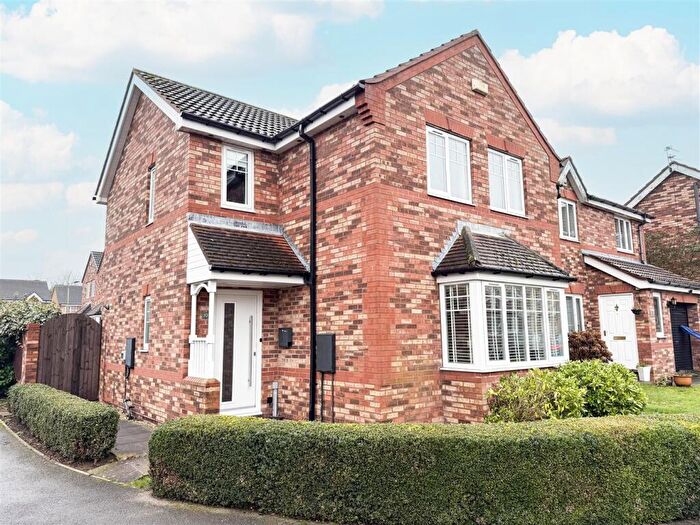 3 Bedroom Detached House For Sale In Hayfield Close, Barnby Dun, Doncaster, DN3