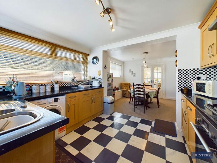 2 Bedroom Semi-detached Bungalow For Sale In Harewood Drive, Filey, YO14