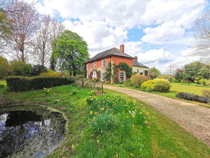 6 Bedroom Detached House For Sale In Topcroft Lodge & Oscars Barn, Topcroft Street, NR35