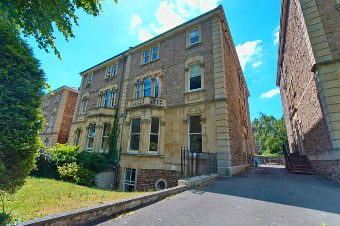 2 Bedroom Flat To Rent In St Johns Road, Clifton, Bristol, BS8