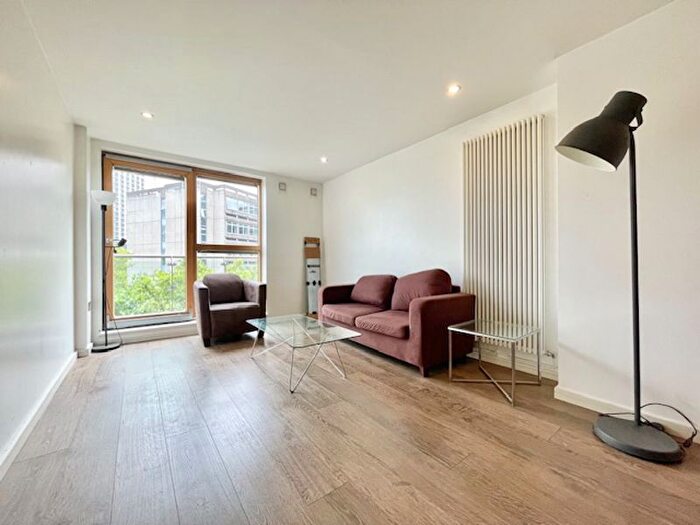 1 Bedroom Flat To Rent In Borough Road, London, SE1