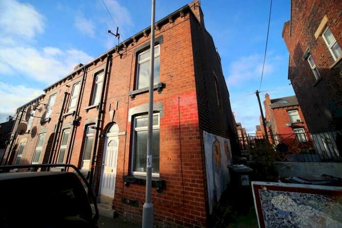 2 Bedroom Terraced House To Rent In Kelsall Grove, Hyde Park, Leeds, LS6
