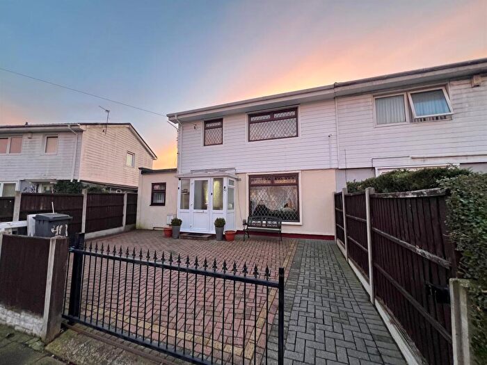 3 Bedroom Semi Detached House For Sale In Glazebrook Road, Leicester, LE3