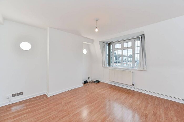 1 Bedroom Flat To Rent In Maritime House, Clapham Old Town, London, SW4