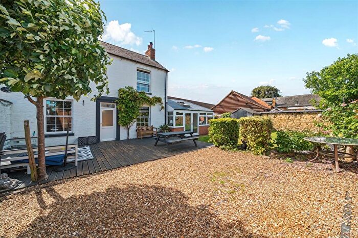 3 Bedroom Cottage For Sale In Browns Yard, Towcester, NN12