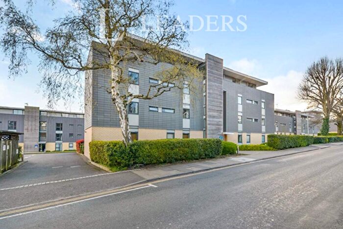 1 Bedroom Apartment To Rent In Newsom Place, AL1