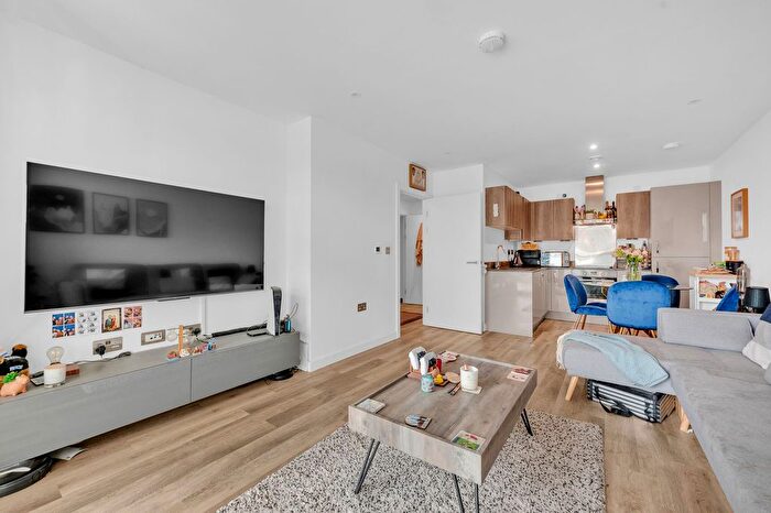 1 Bedroom Flat For Sale In Hawthorne Crescent, London, SE10