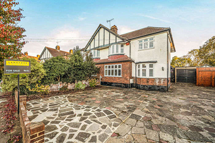 4 Bedroom Semi Detached House For Sale In Park Avenue, Orpington, BR6