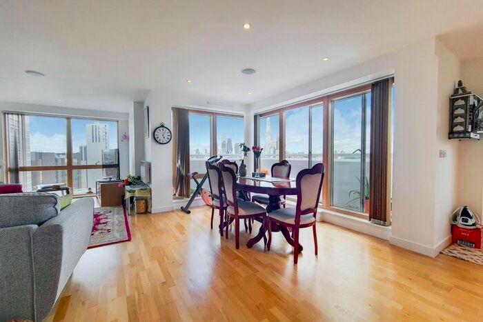 3 Bedroom Flat To Rent In Newington Causeway, Elephant And Castle, London, SE1