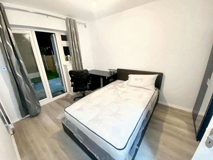6 Bedroom House To Rent In Hogarth Walk, Bristol, BS7