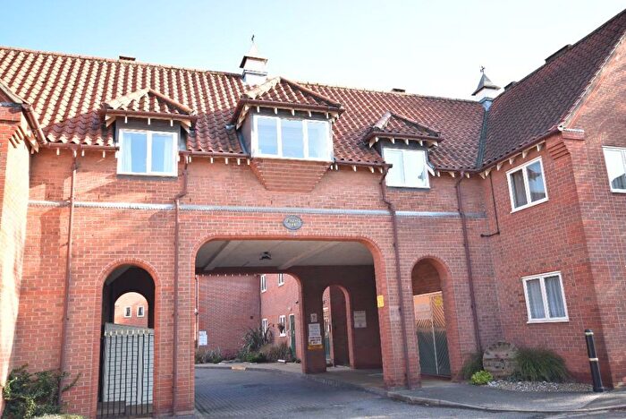 2 Bedroom Flat To Rent In Berkeley Court, Sleaford, NG34