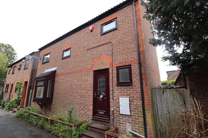 3 Bedroom Detached House To Rent In Ropemaker Road, Surrey Quays, SE16