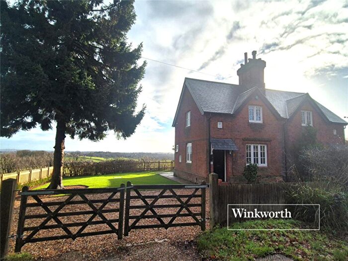 3 Bedroom Semi Detached House For Sale In Great North Road, Barnet, Hertfordshire, EN5