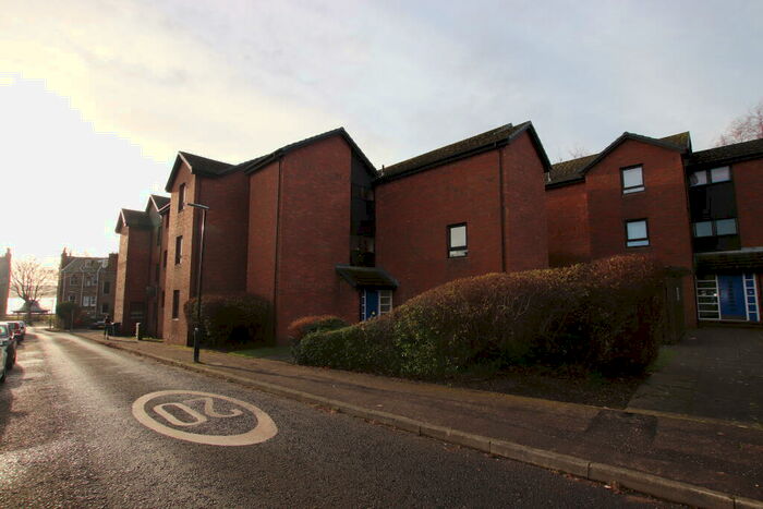 2 Bedroom Flat To Rent In C Shepherds Loan, DD2