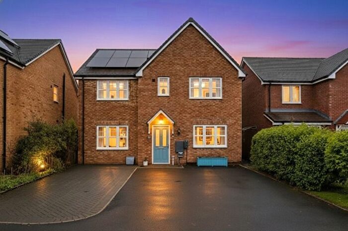 5 Bedroom Detached House For Sale In Arrow Way, Alcester, Bidford-On-Avon, B50