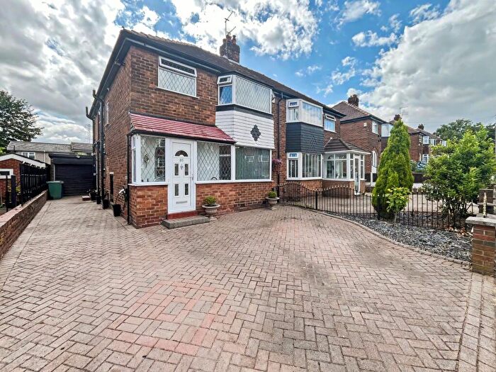 3 Bedroom Semi-Detached House For Sale In Oak Lane, Whitefield, M45