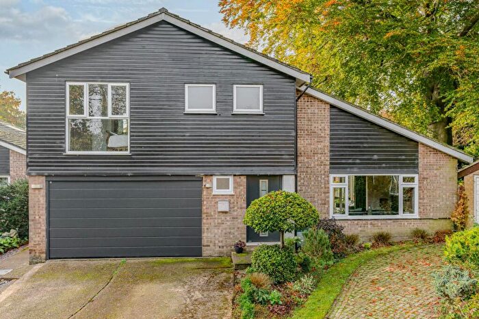 4 Bedroom Detached House For Sale In Church Fields, Standon, SG11