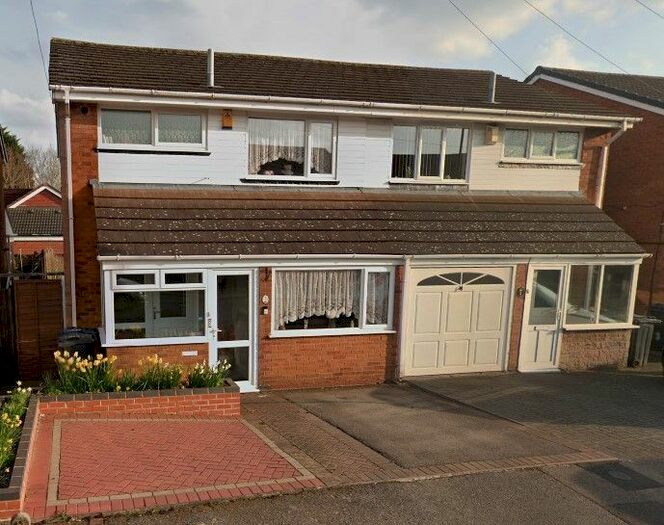 3 Bedroom Semi-Detached House To Rent In Chimes Close, Birmingham, B33