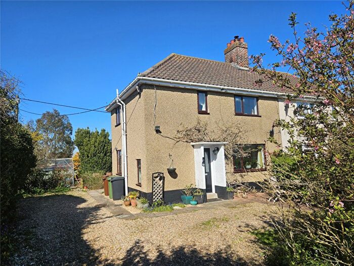 3 Bedroom Semi Detached House For Sale In Vicarage Road, Deopham, Wymondham, Norfolk, NR18