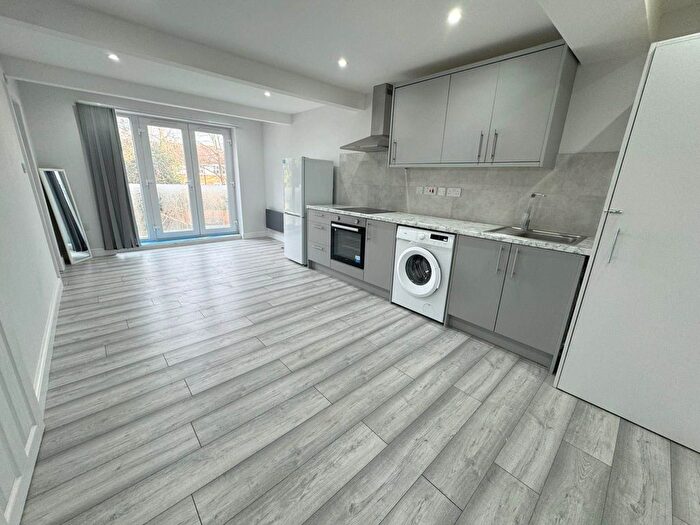 1 Bedroom Flat To Rent In Tilehurst Road, Reading, RG30