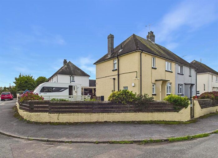 3 Bedroom Semi-Detached House For Sale In North Close, Saundersfoot, SA69