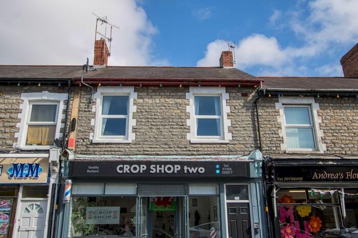 2 Bedroom Flat To Rent In Glebe Street, Penarth, CF64
