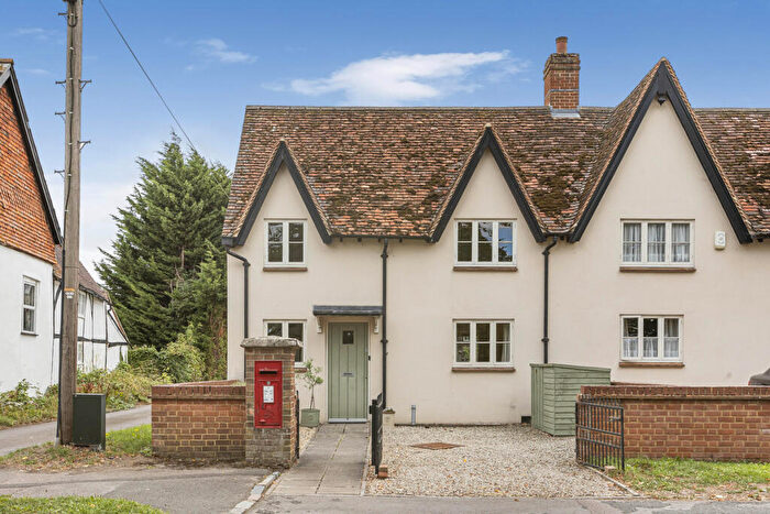 3 Bedroom Semi-Detached House For Sale In The Causeway, Steventon, OX13