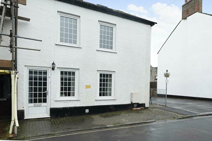 3 Bedroom House To Rent In Market Square, Axminster, EX13