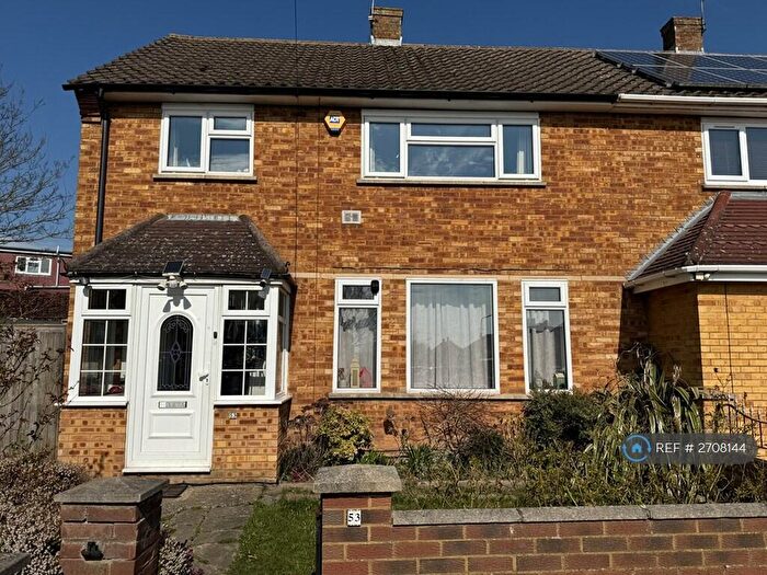 3 Bedroom Semi Detached House To Rent In Stile Road, Slough, SL3