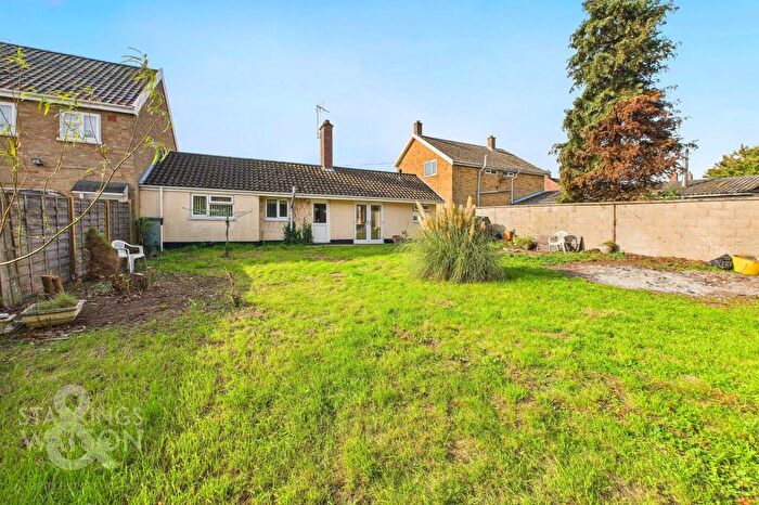 2 Bedroom Semi-Detached Bungalow For Sale In The Boltons, Hales, Norwich, NR14