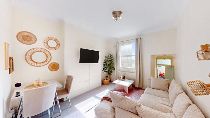 2 Bedroom Flat To Rent In Iverson Road, London, NW6