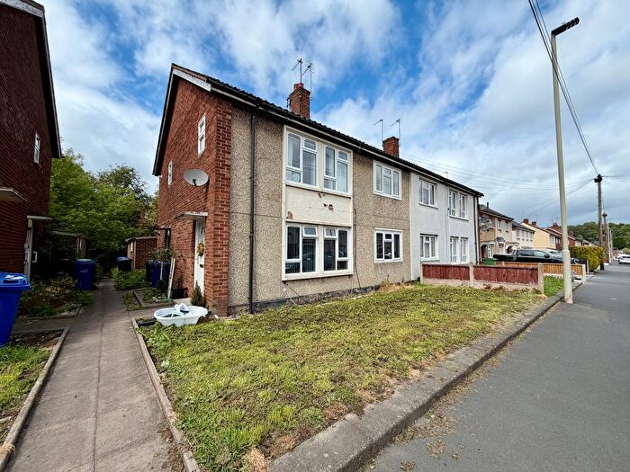2 Bedroom Maisonette To Rent In Middlepark Road, Dudley, DY1