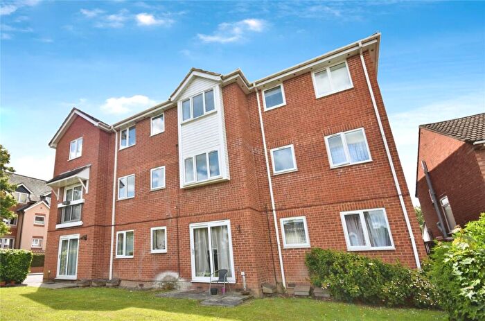 2 Bedroom Apartment To Rent In Sovereign Court, Aylesbury, HP19
