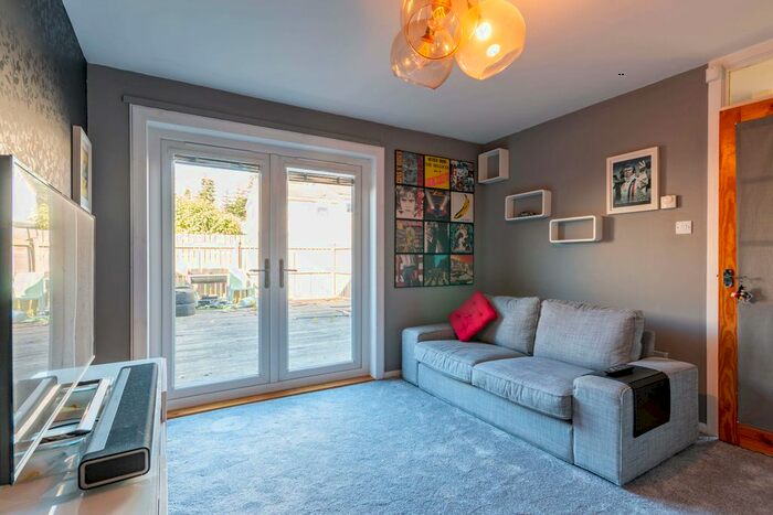 1 Bedroom Semi-Detached House To Rent In Howdenhall Drive, Edinburgh, EH16